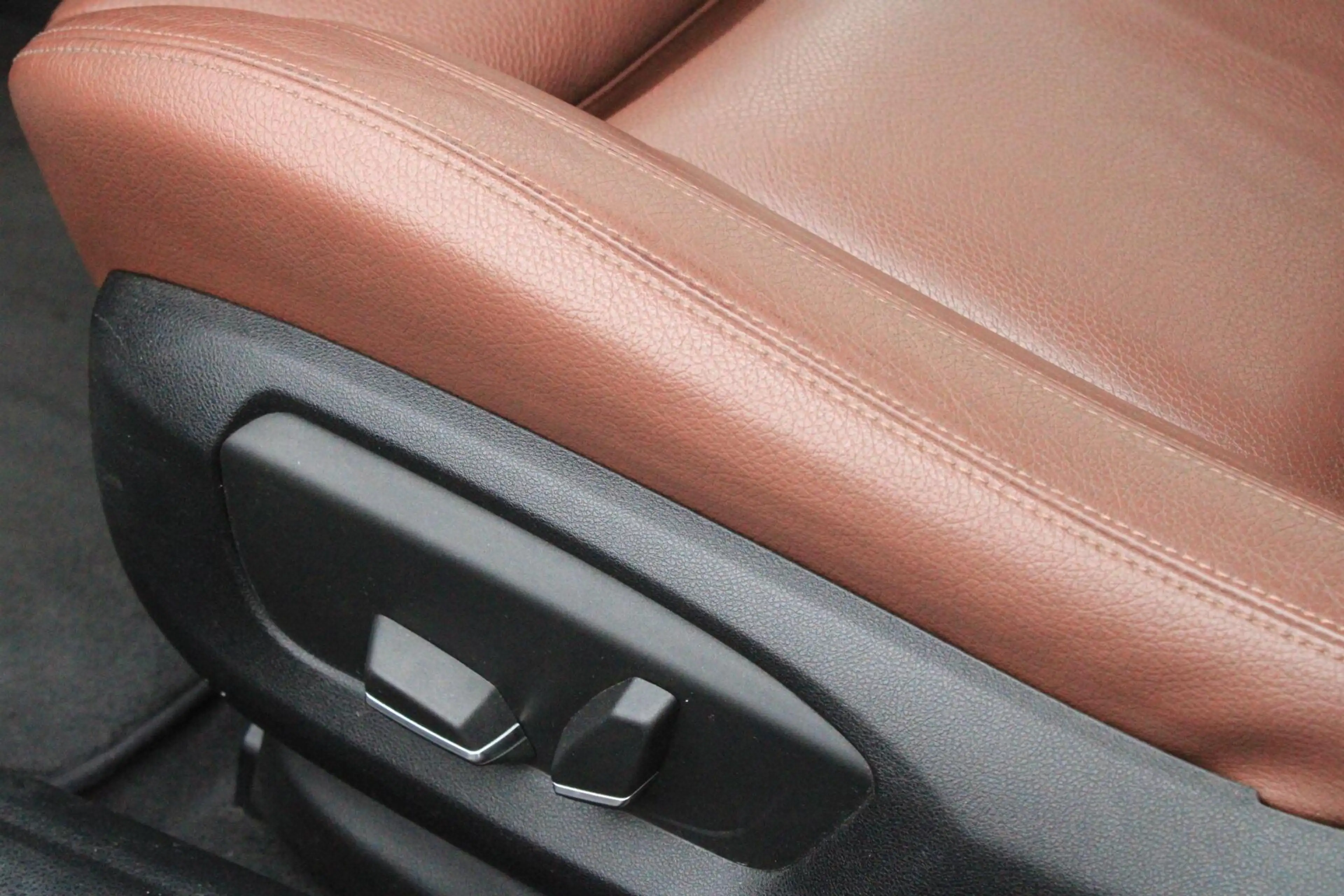 BMW 528 5-serie 528i Softclose HUD Pano Memory Keyless Sch — photo 21