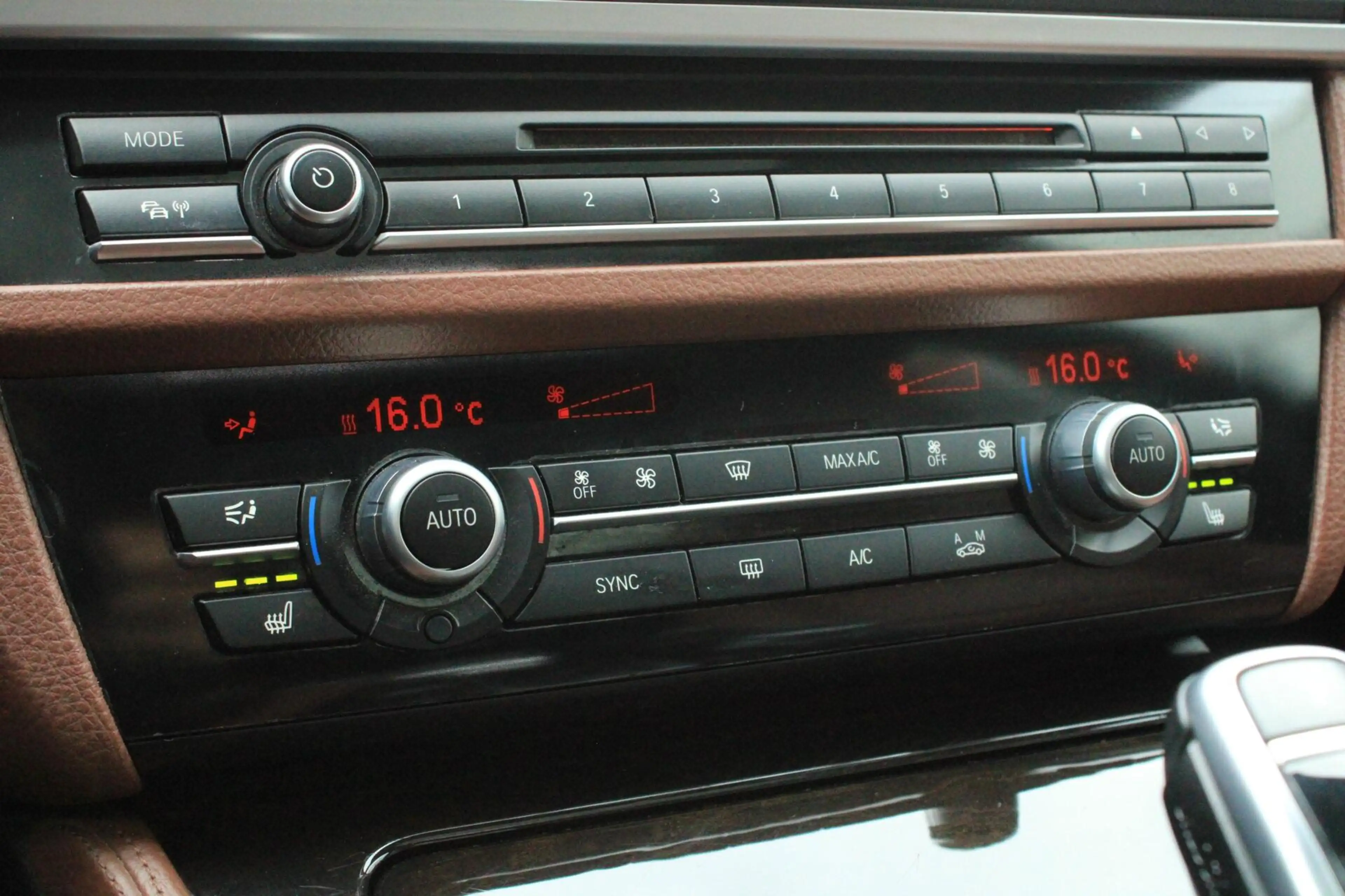 BMW 528 5-serie 528i Softclose HUD Pano Memory Keyless Sch — photo 31