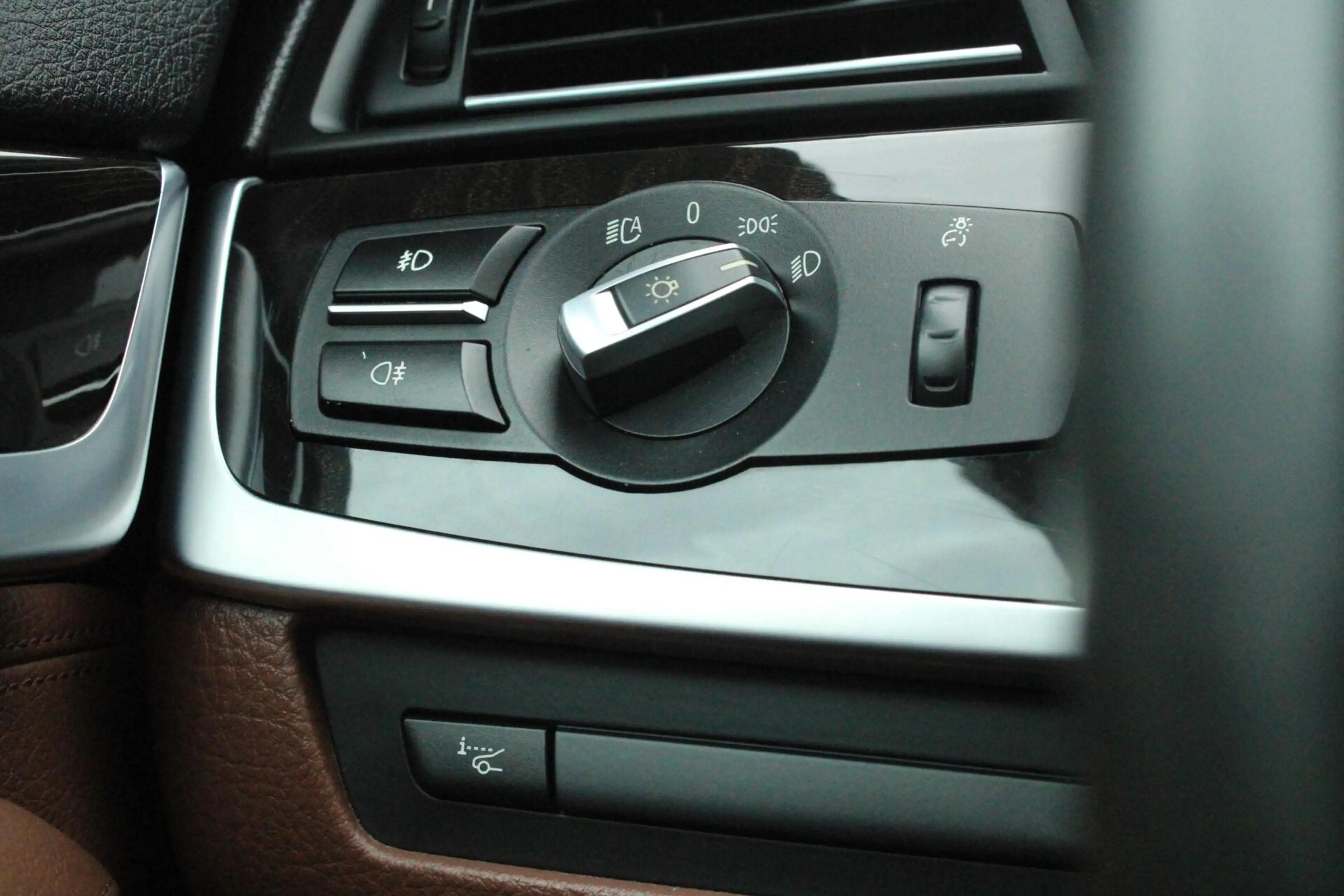 BMW 528 5-serie 528i Softclose HUD Pano Memory Keyless Sch — photo 45