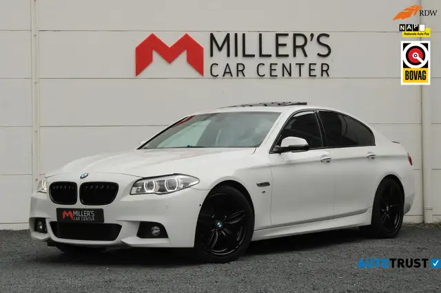 BMW 528 5-serie 528i Softclose HUD Pano Memory Keyless Sch