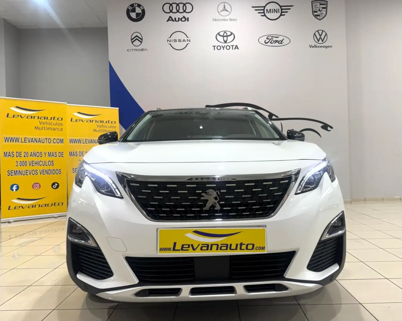 Peugeot 5008 1.5BlueHDi S&S Active Pack 130 Weiß - 2