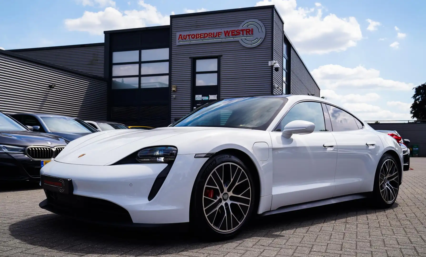 Porsche Taycan 4S Performance 84 kWh | InnoDrive | Bose Sound | P Wit - 1
