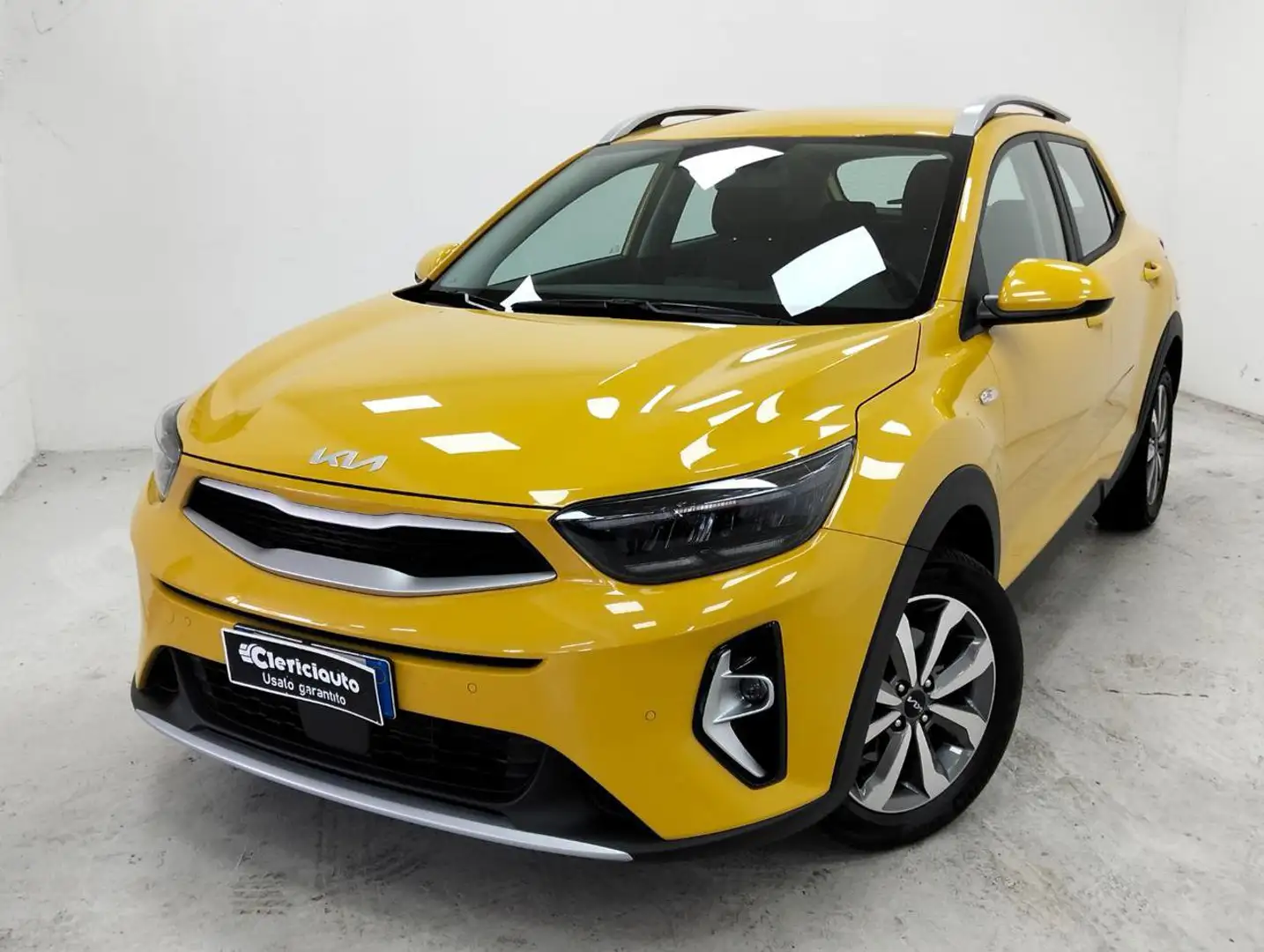 Kia Stonic 1.2 DPI Urban Giallo - 1