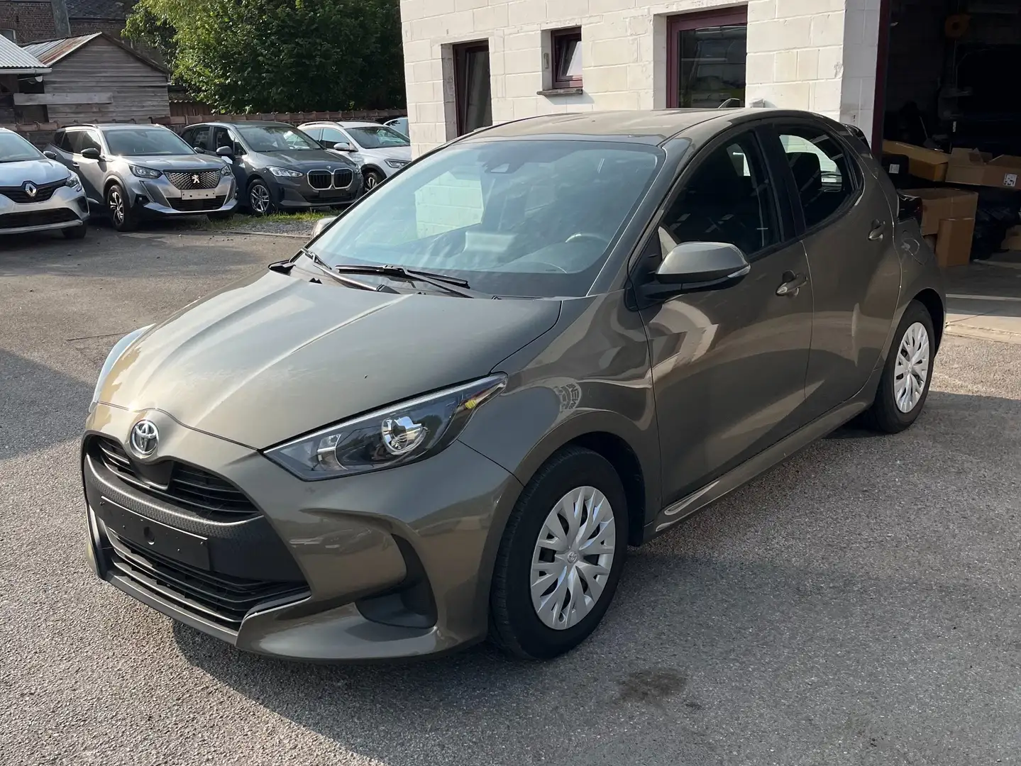 Toyota Yaris Yaris 1.5i Dual VVT-iE Dynamic Grijs - 2
