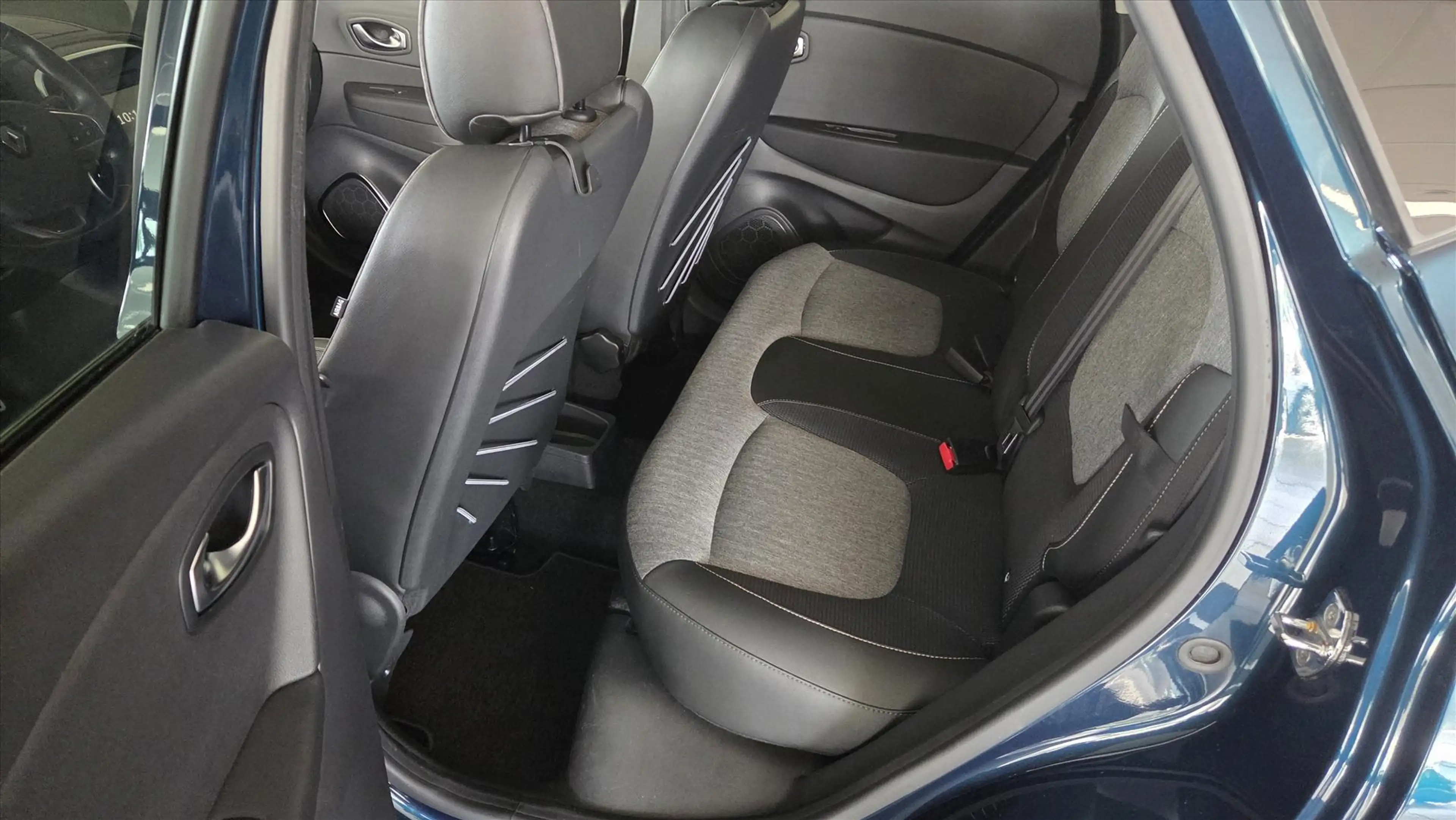 Renault Captur Energy TCe 90PK Dynamique — photo 8