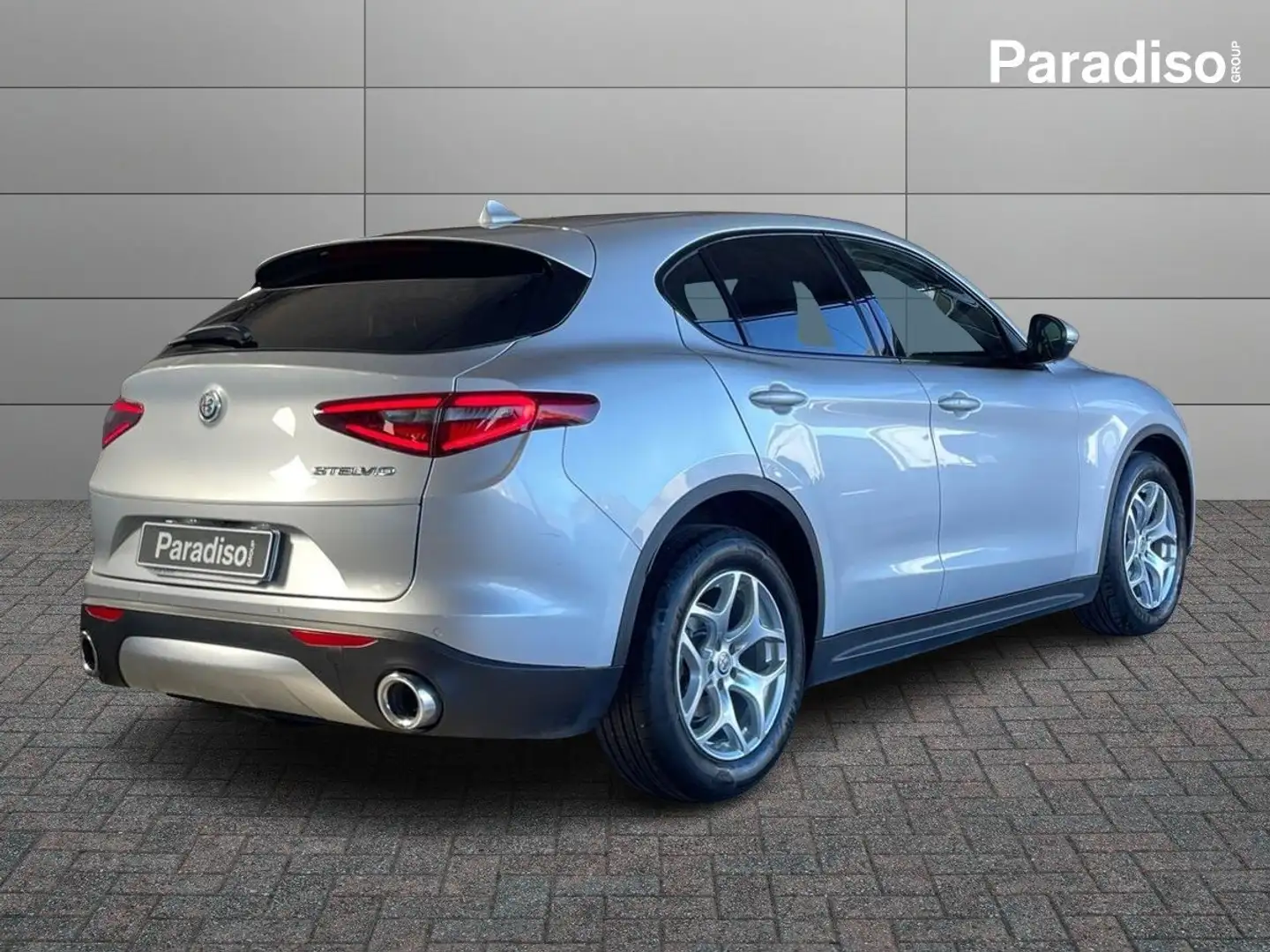 Alfa Romeo Stelvio 2.2 BUSINESS - RWD - 160CV | 2020 Gris - 2