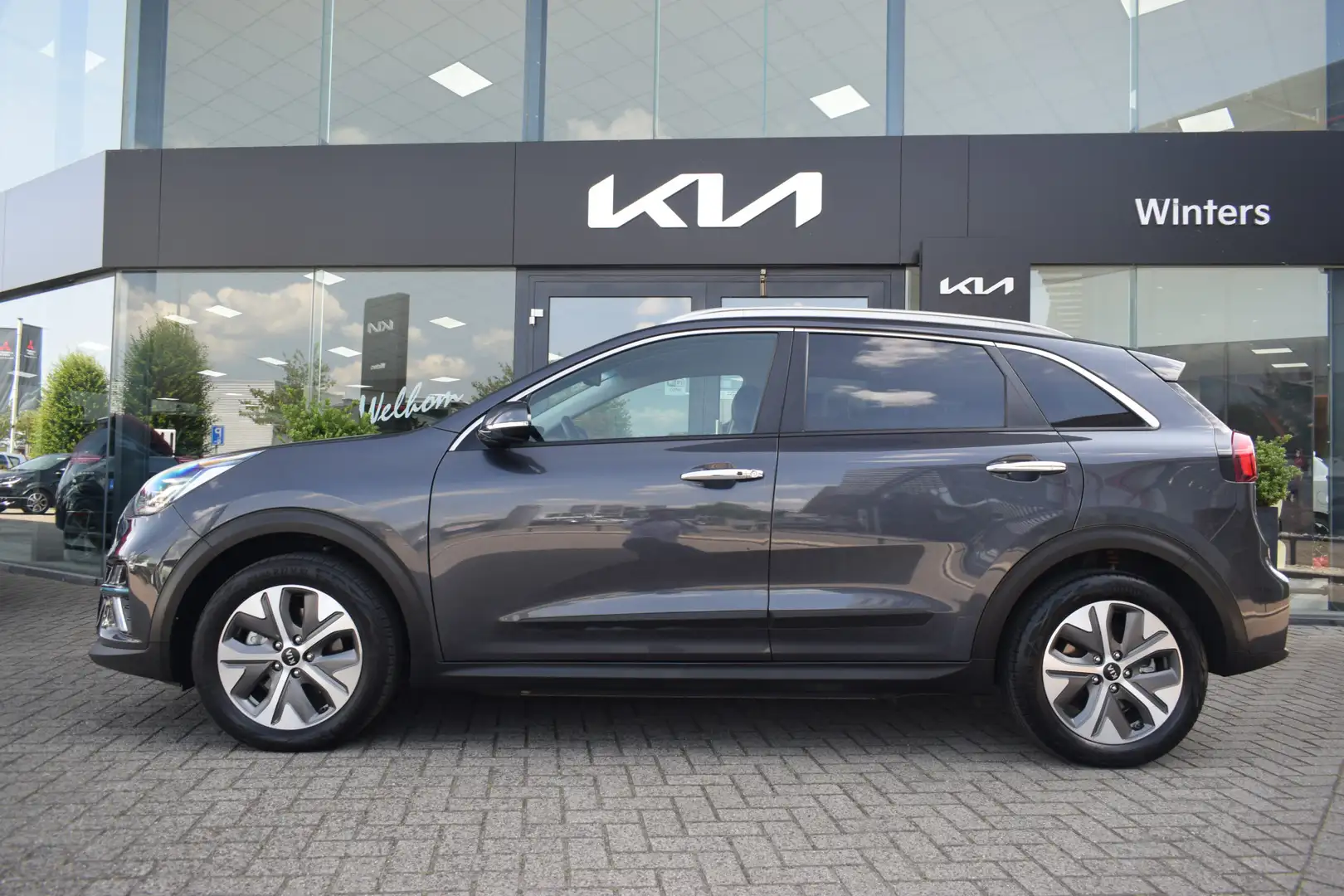 Kia e-Niro ExecutiveLine 64 kWh 3-Fase | Cruise Control Adapt Grijs - 2