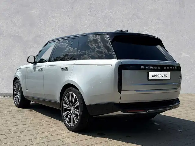 Land Rover Range Rover view 2