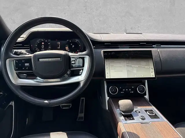 Land Rover Range Rover view 4