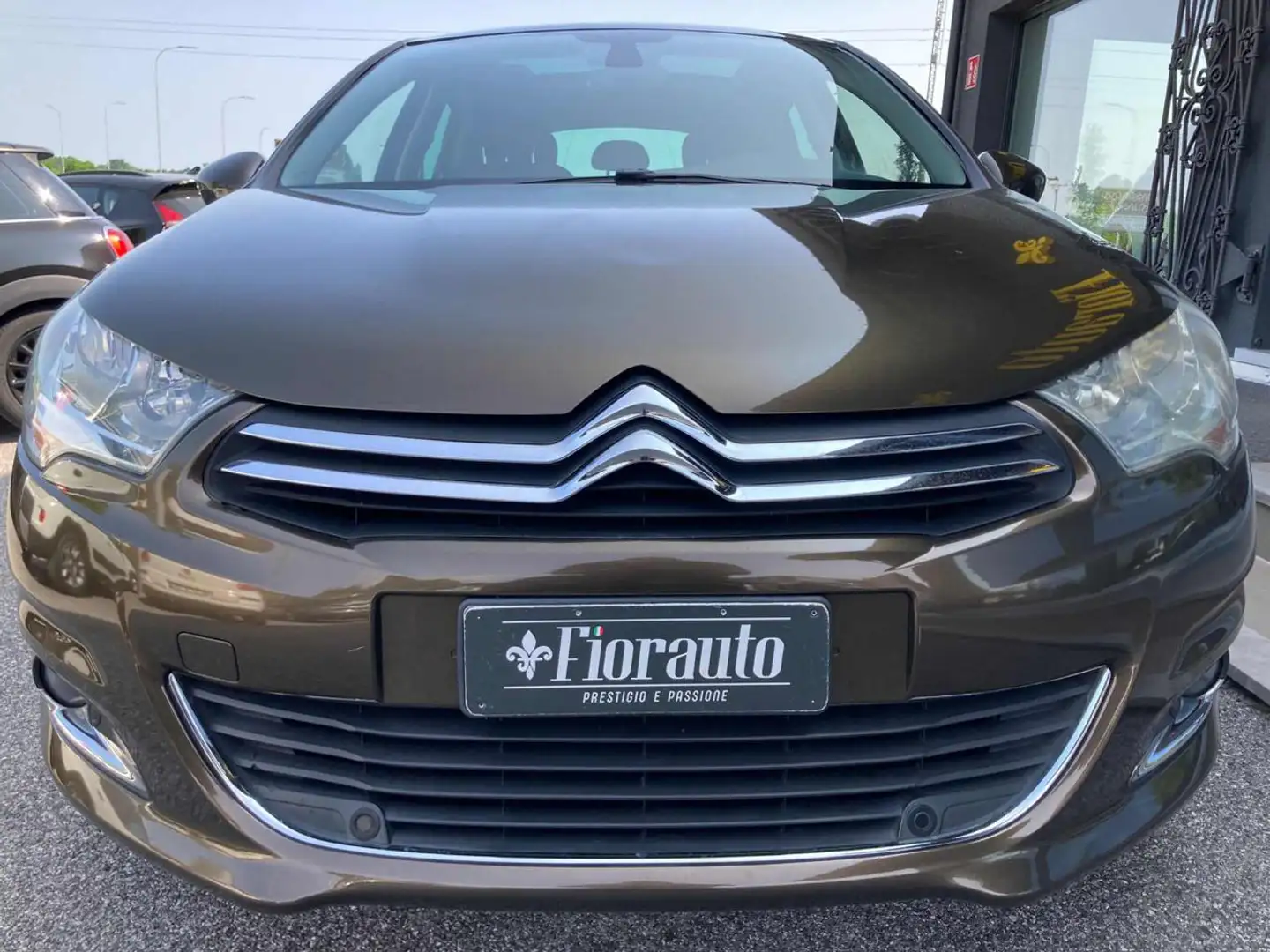 Citroen C4 1.6 VTi 120 Exclusive Brown - 1