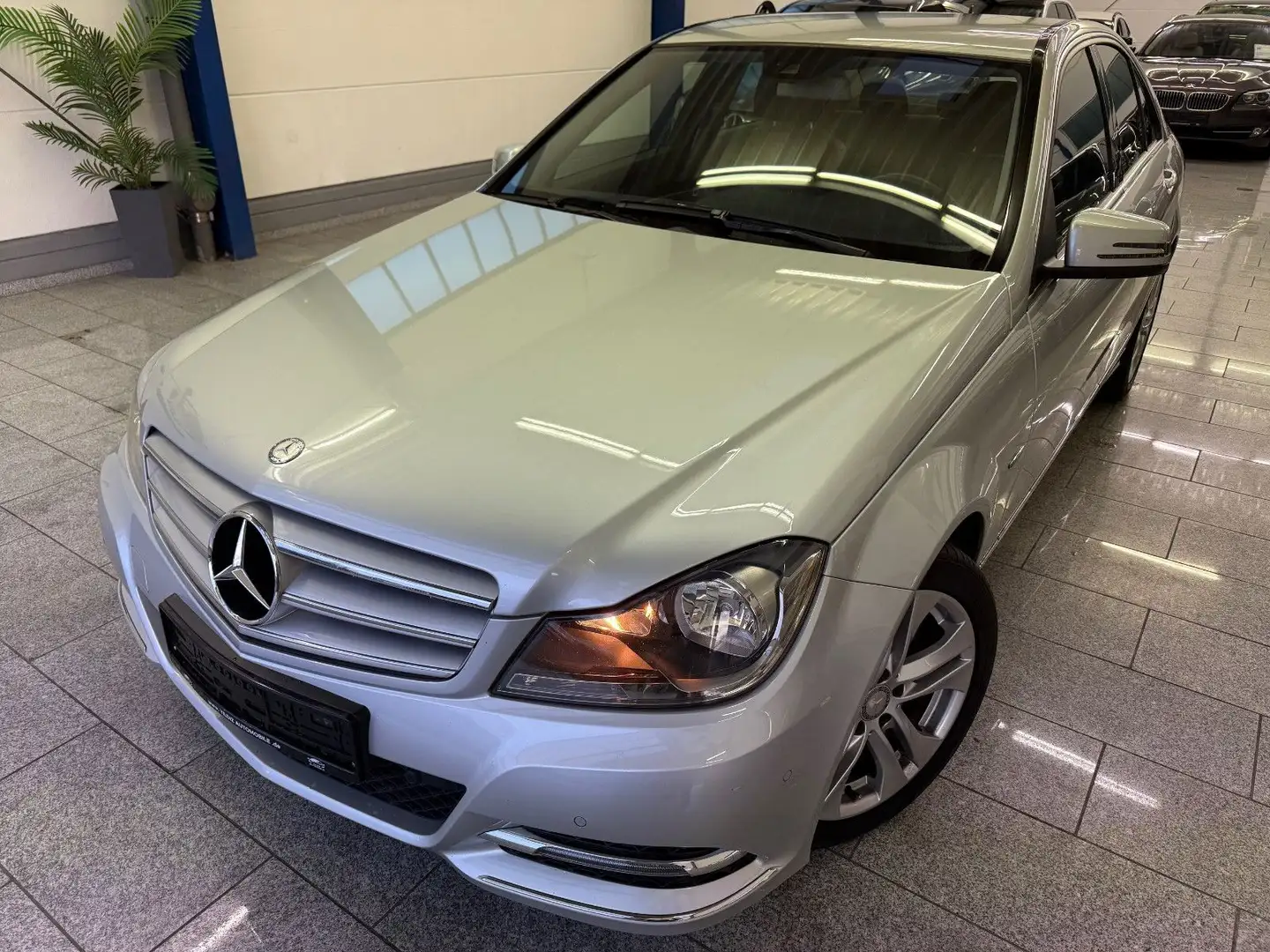 Mercedes-Benz C 180 *AUTOM*AVANTG*NAVI*TEMP*PTS*SHZ*LEDER*USB Silber - 1