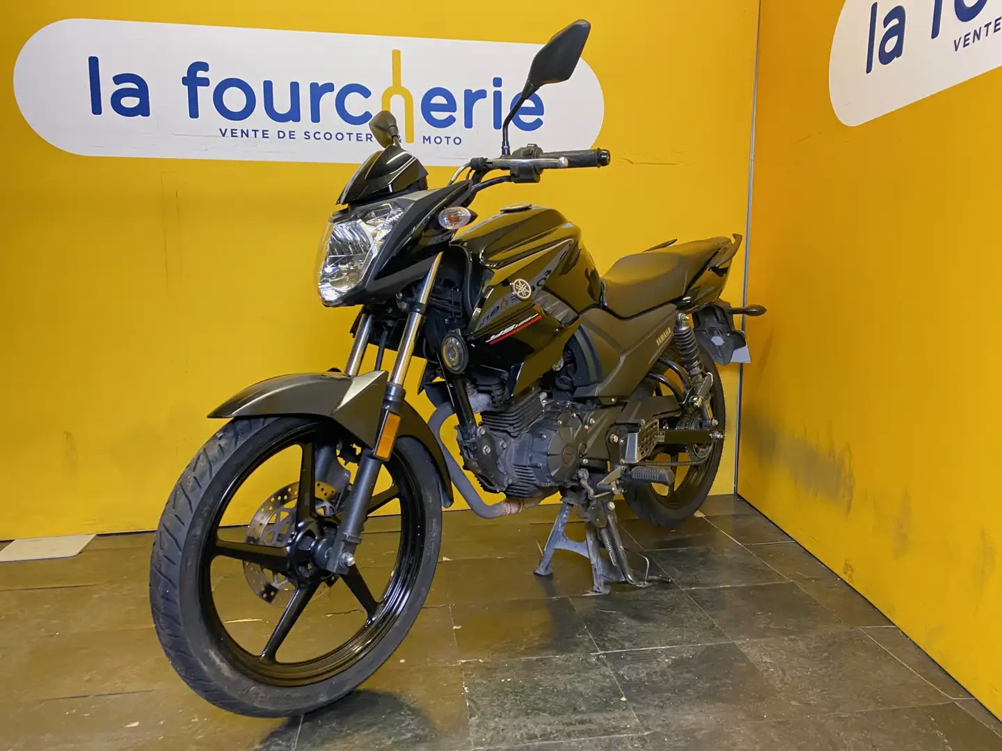 Yamaha YS 125 Black - 1