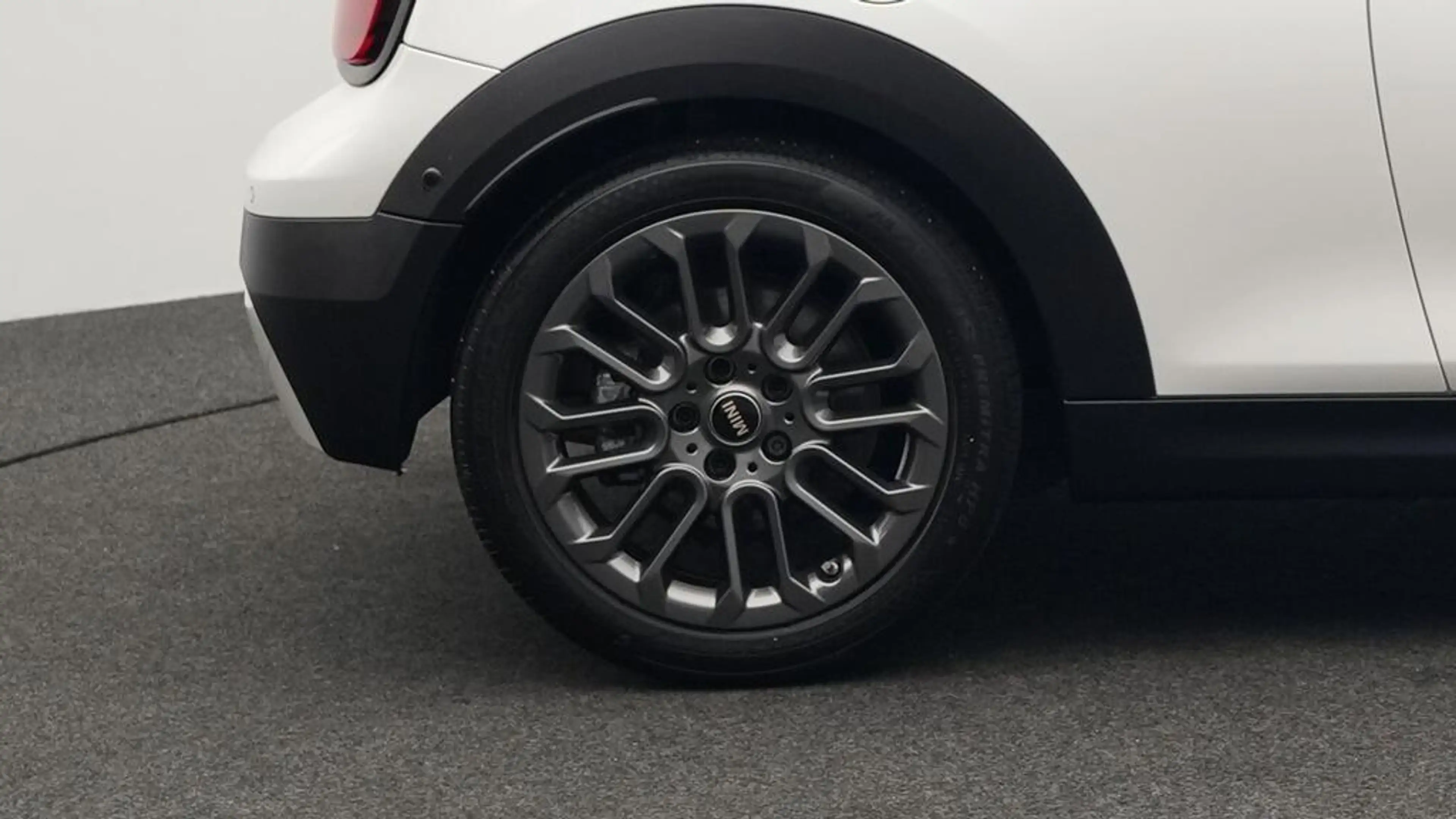 MINI Cooper C Cabrio Favoured Trim — photo 11