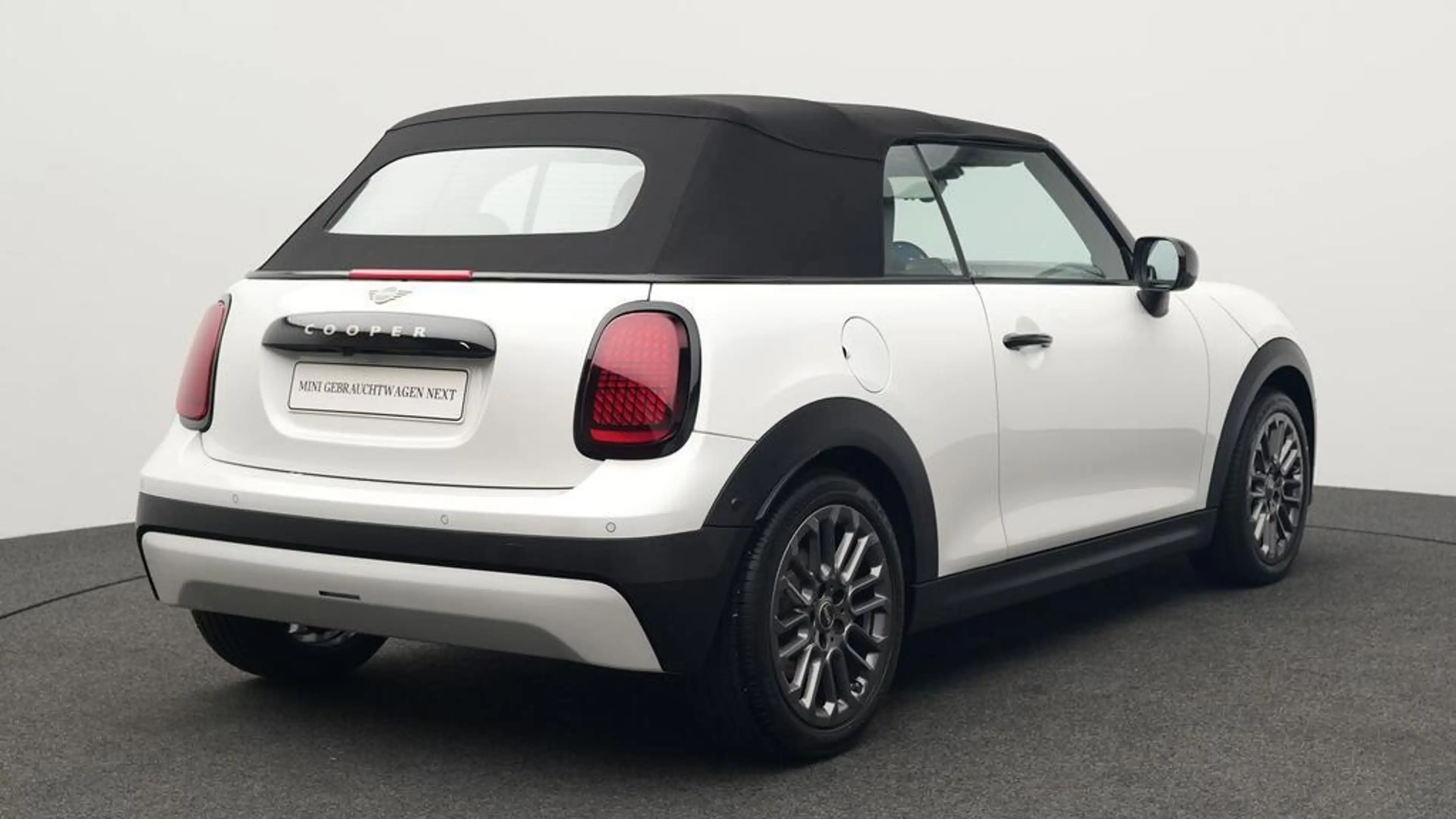 MINI Cooper C Cabrio Favoured Trim — photo 7