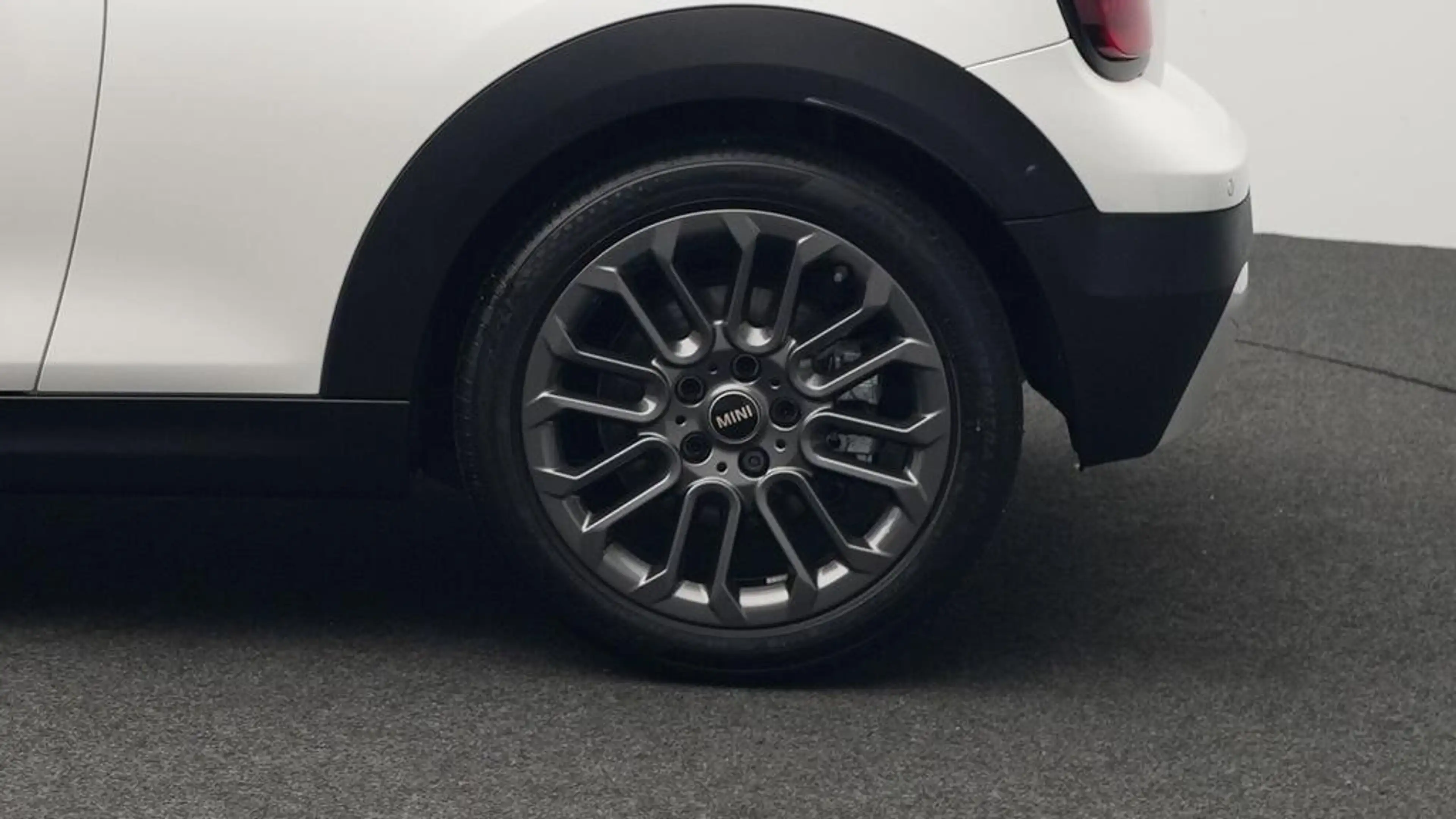 MINI Cooper C Cabrio Favoured Trim — photo 10
