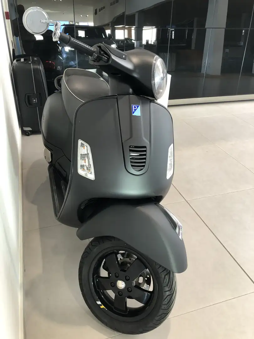 Vespa GTS 300 - 2