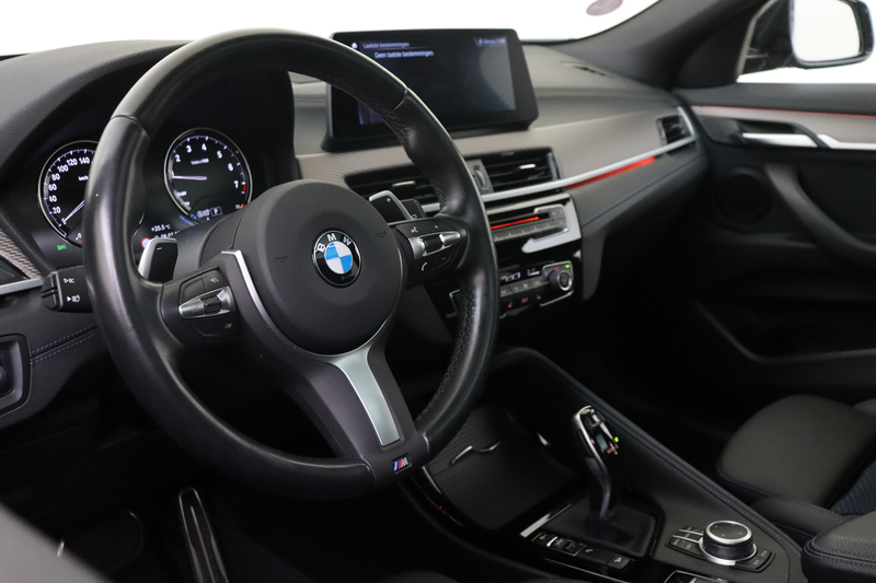 BMW X2 M35i Automaat / Panoramadak / Sportstoelen / Head- — photo 3