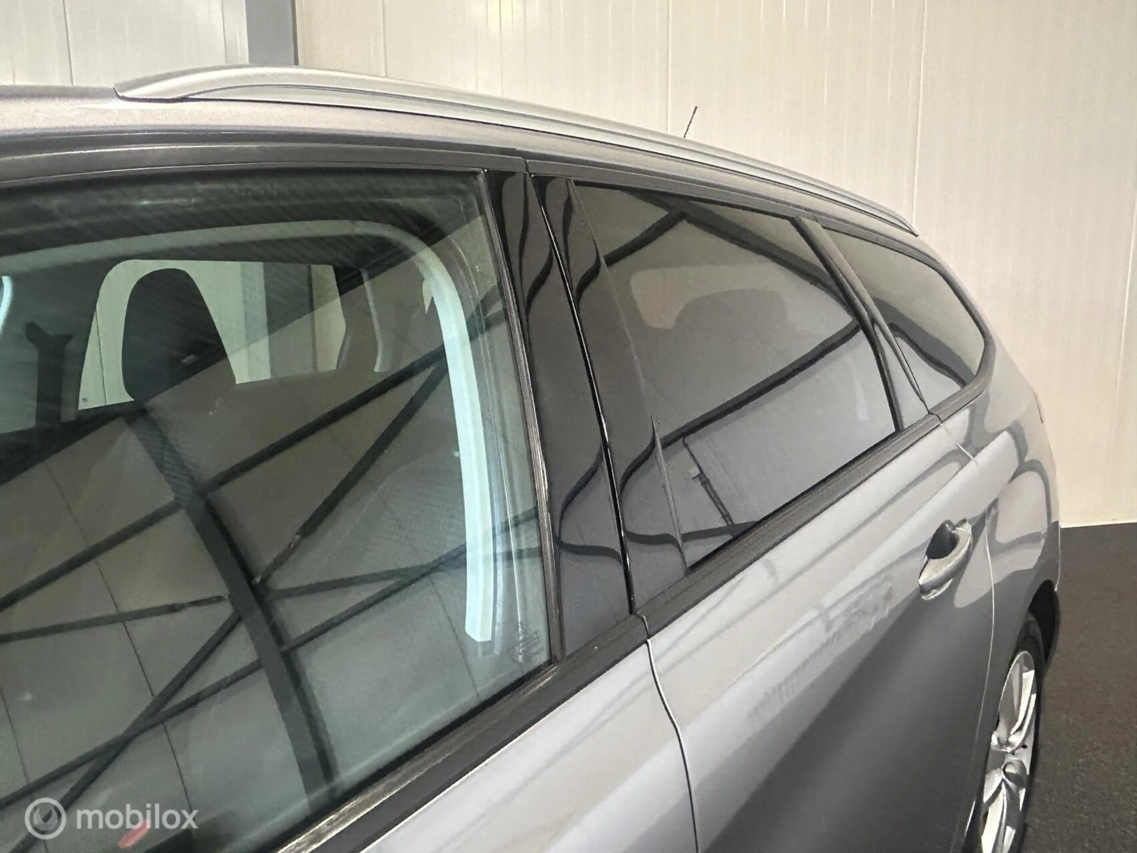 Peugeot 308 SW 1.6 BlueHDI Blue Lease Executive — photo 16