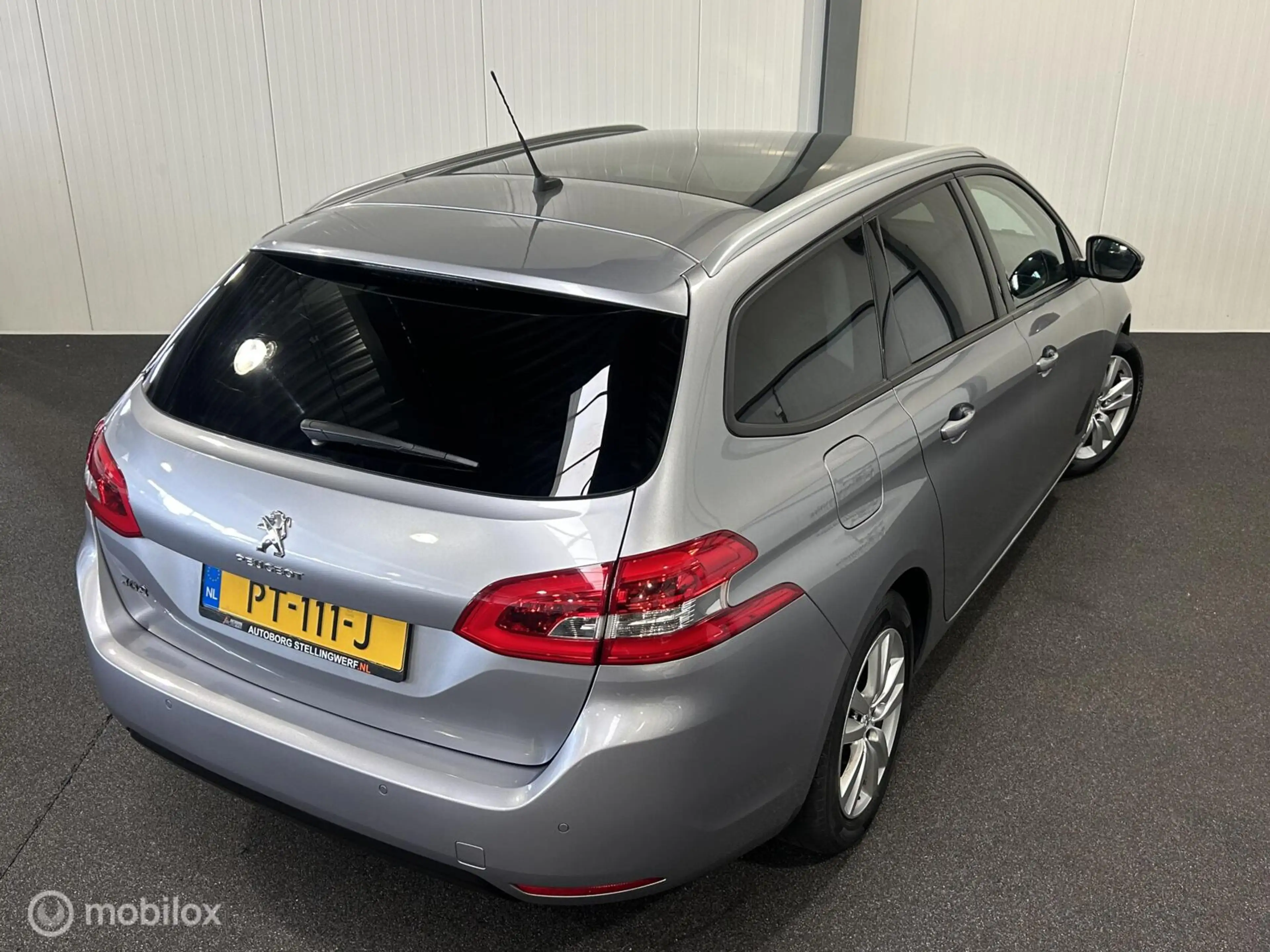 Peugeot 308 SW 1.6 BlueHDI Blue Lease Executive — photo 5