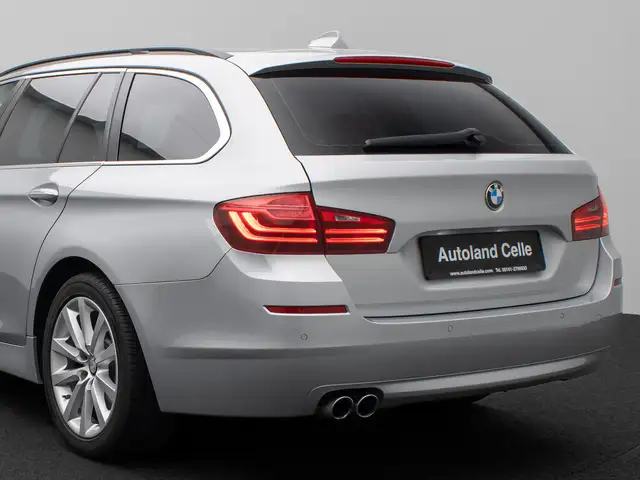 BMW 5 Series view 16