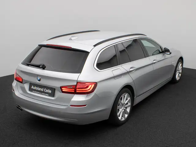 BMW 5 Series view 7