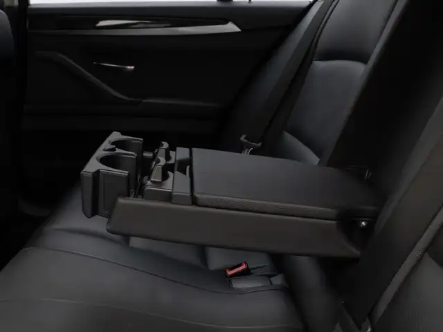 BMW 5 Series view 28