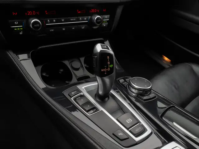 BMW 5 Series view 22