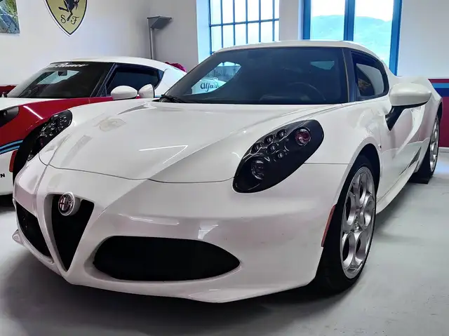Alfa Romeo 4C 4C Coupe 1750 tbi 240cv tct