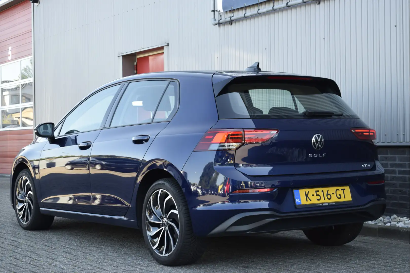 Volkswagen Golf 1.0 eTSI Life Automaat Adaptive cruise, Navi, Bleu - 2