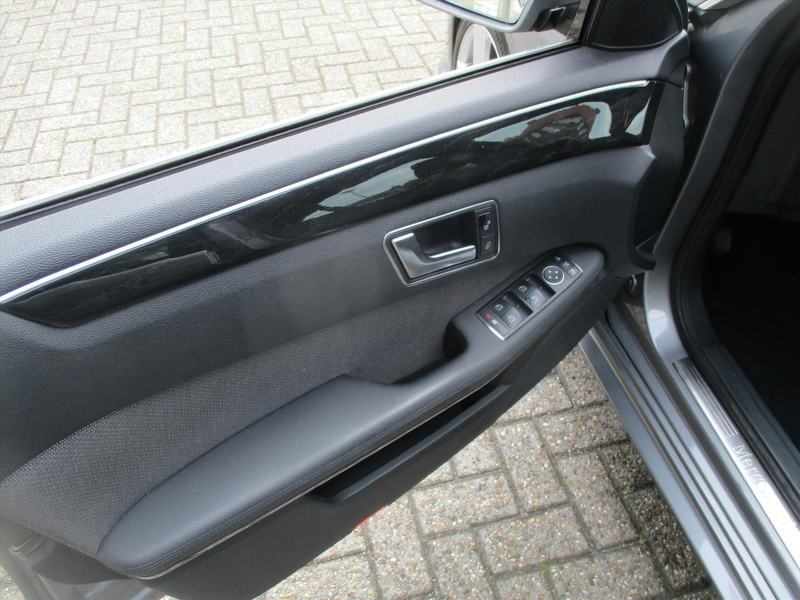 Mercedes-Benz E 200 E200 CGI BlueEfficiency Aut. AMG — photo 11