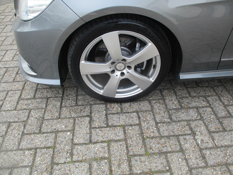 Mercedes-Benz E 200 E200 CGI BlueEfficiency Aut. AMG — photo 13