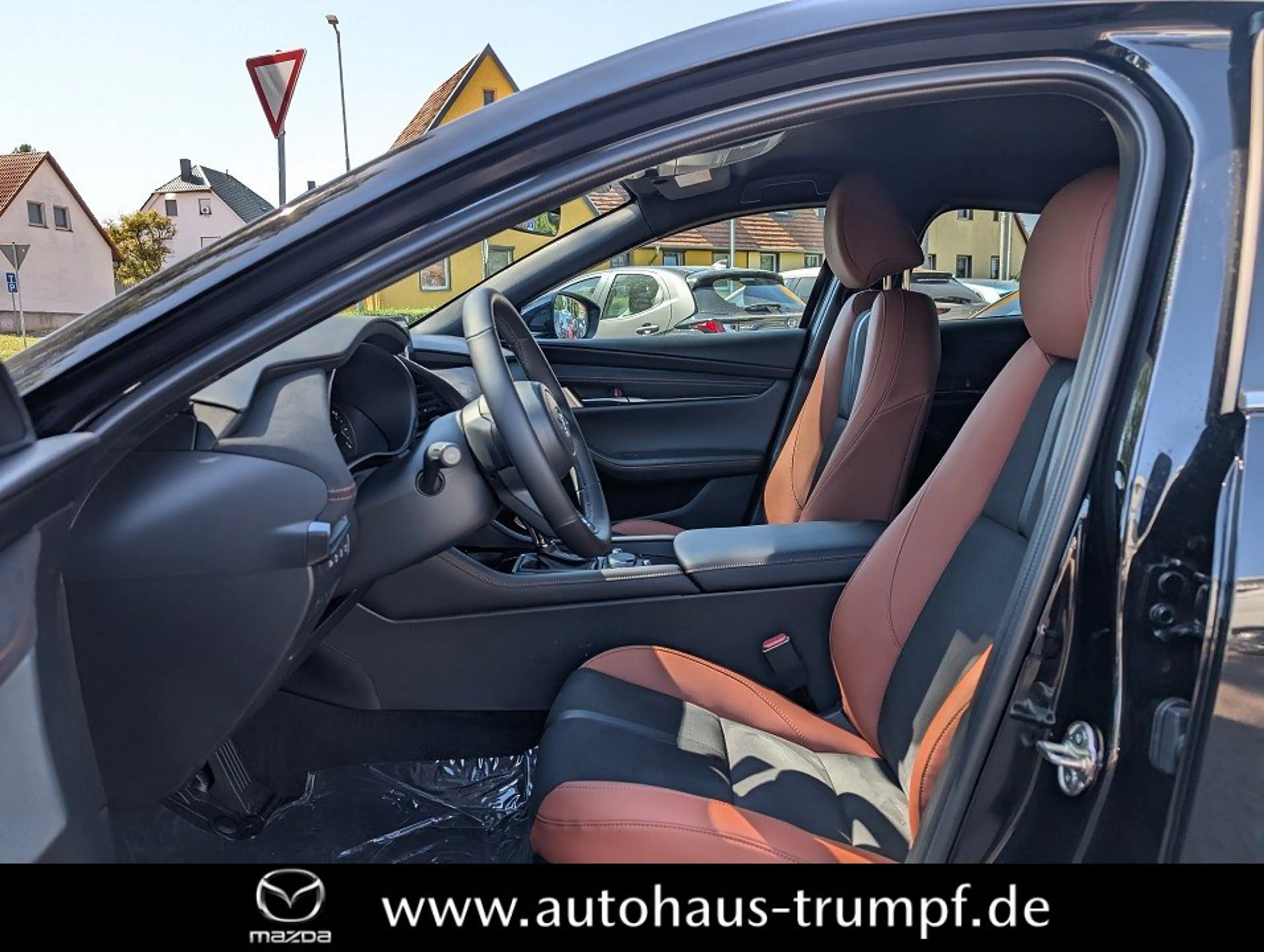 Mazda 3 2.0L e-SKYACTIV X 186ps — photo 8