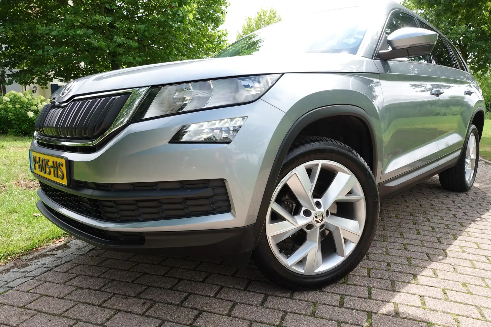 Skoda Kodiaq 1.5 TSI Business Edition | Stoelverwarming | CarPl Grijs - 2