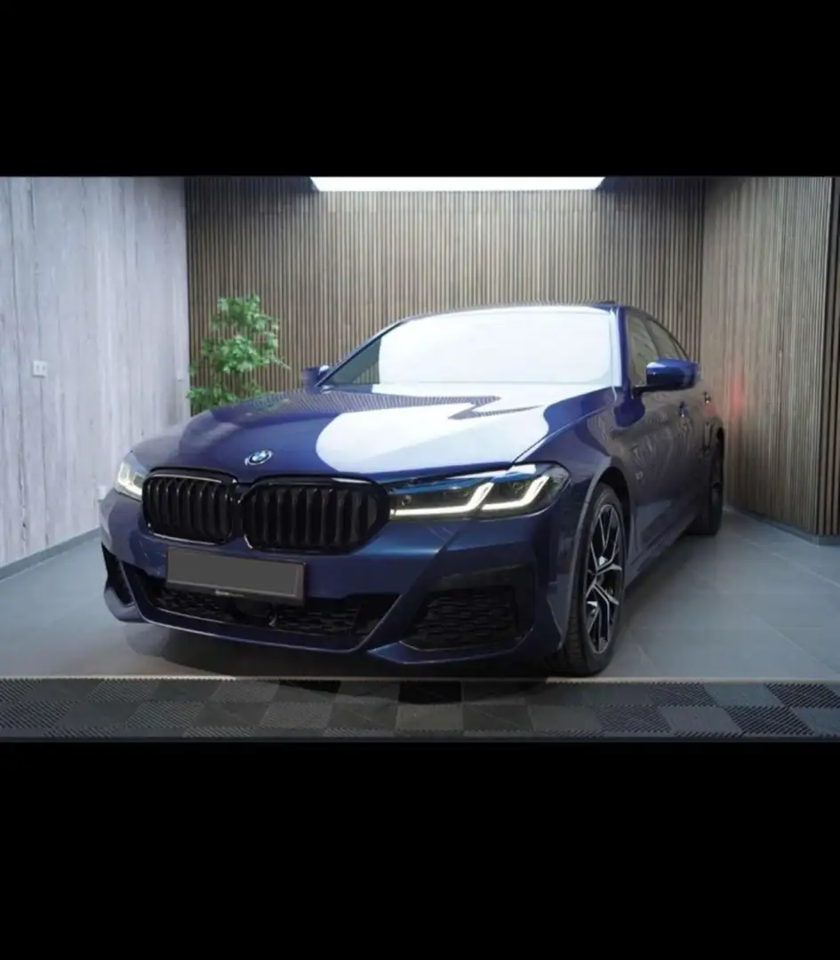 BMW 540 545e PHEV xDrive M Paket Blau - 1