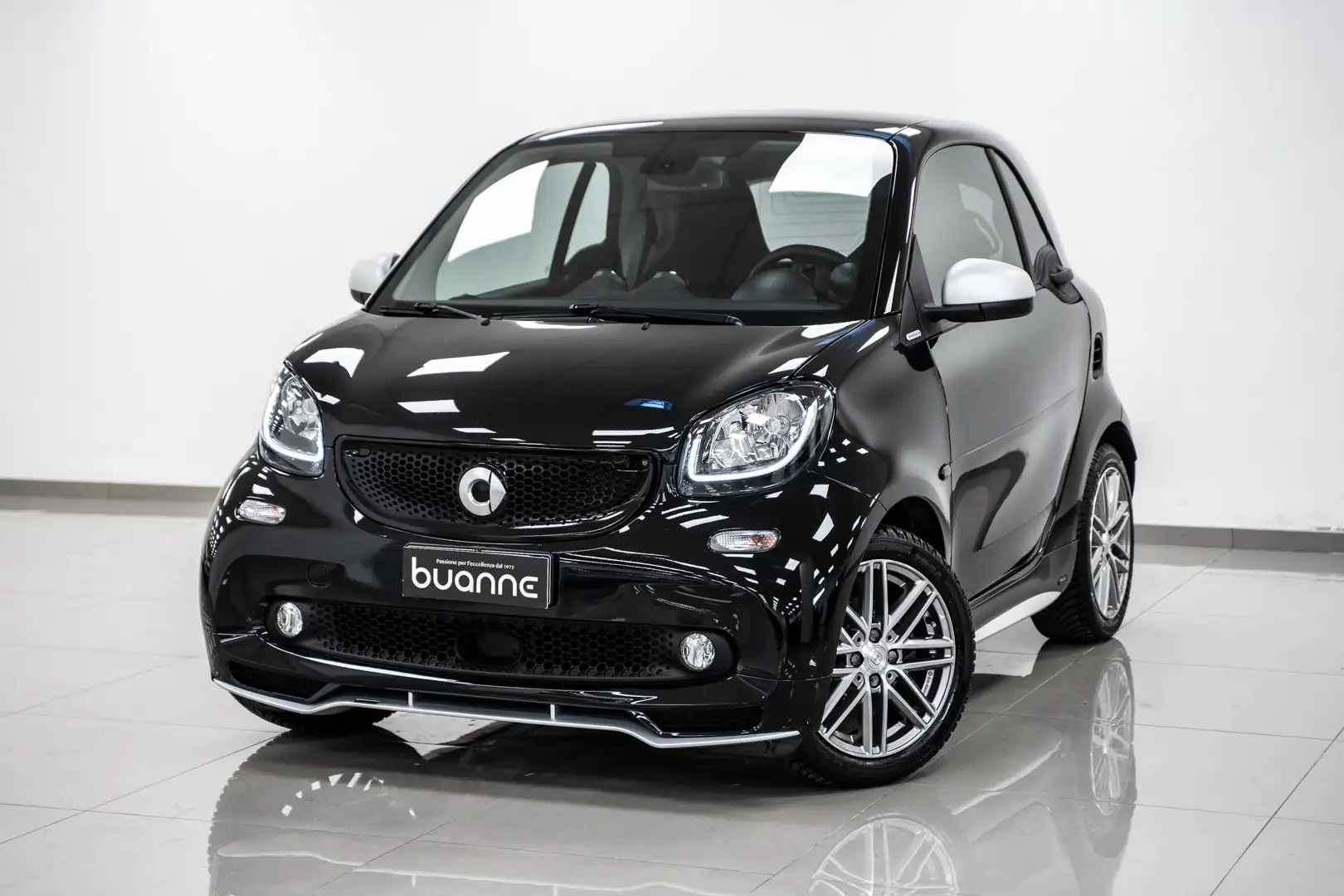 smart forTwo 0.9 t Brabus Style Tailor Made 90cv Twinamic*Italy Negro - 1