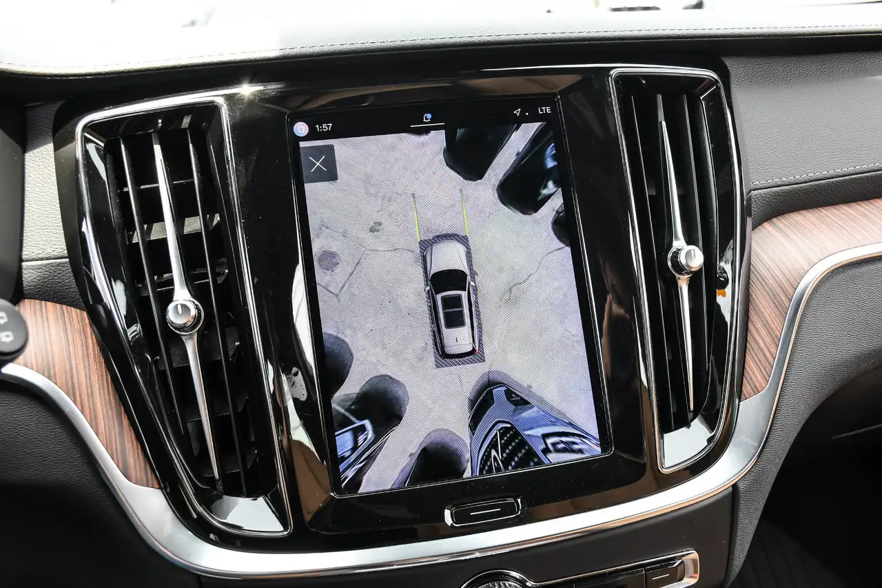 Volvo V60 снимка Volvo V60