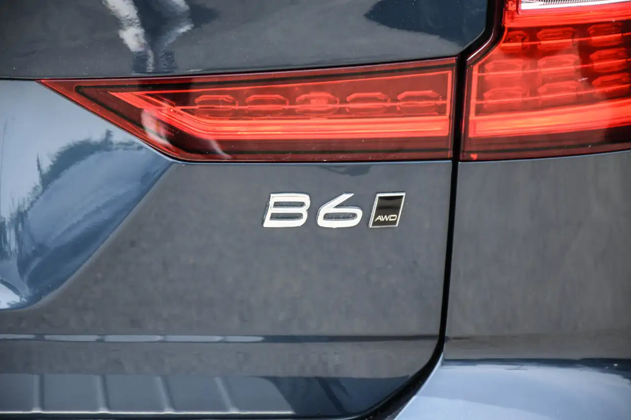 Volvo V60 снимка Volvo V60