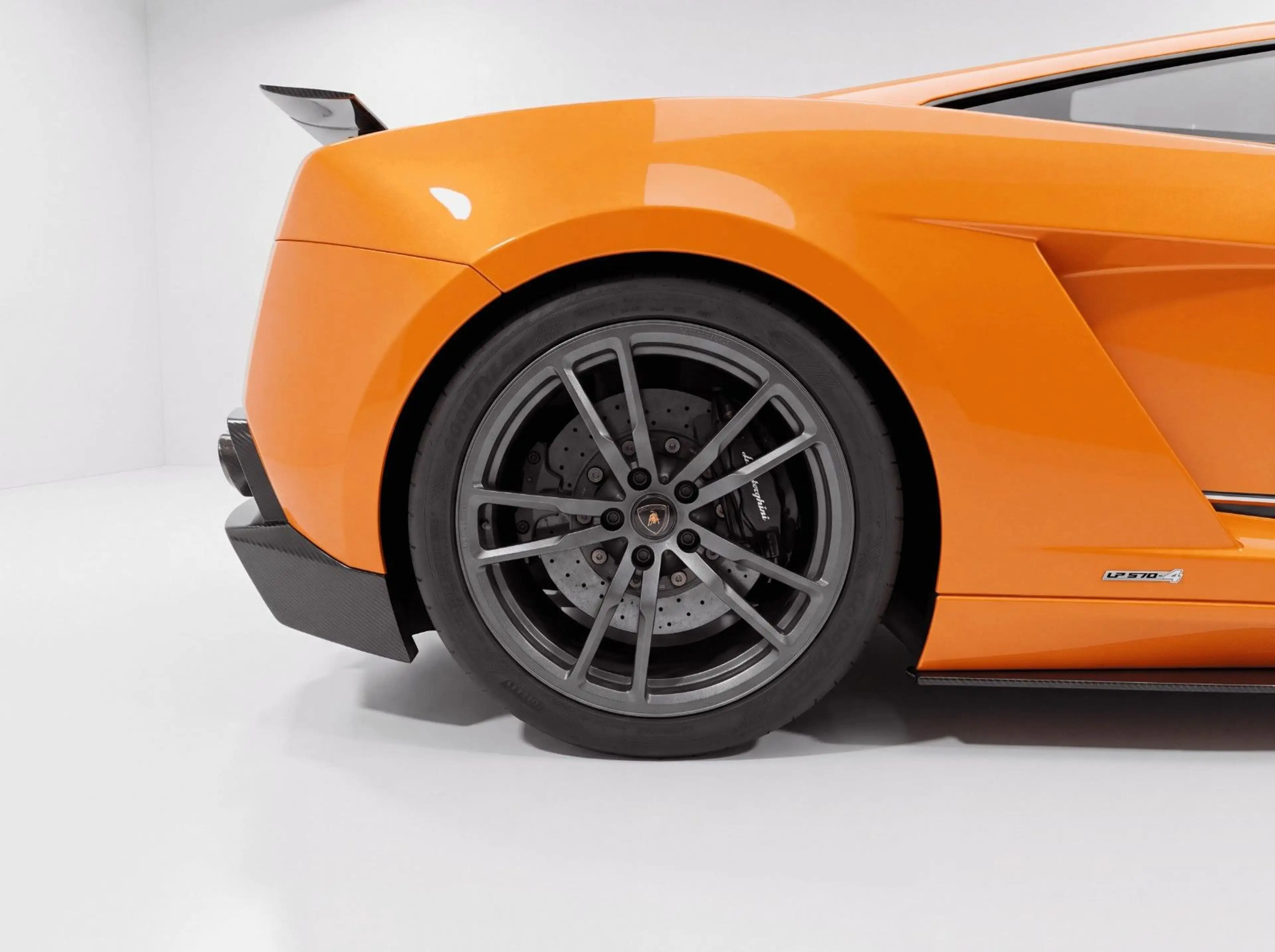 Lamborghini Gallardo LP570-4 Superleggera — photo 9