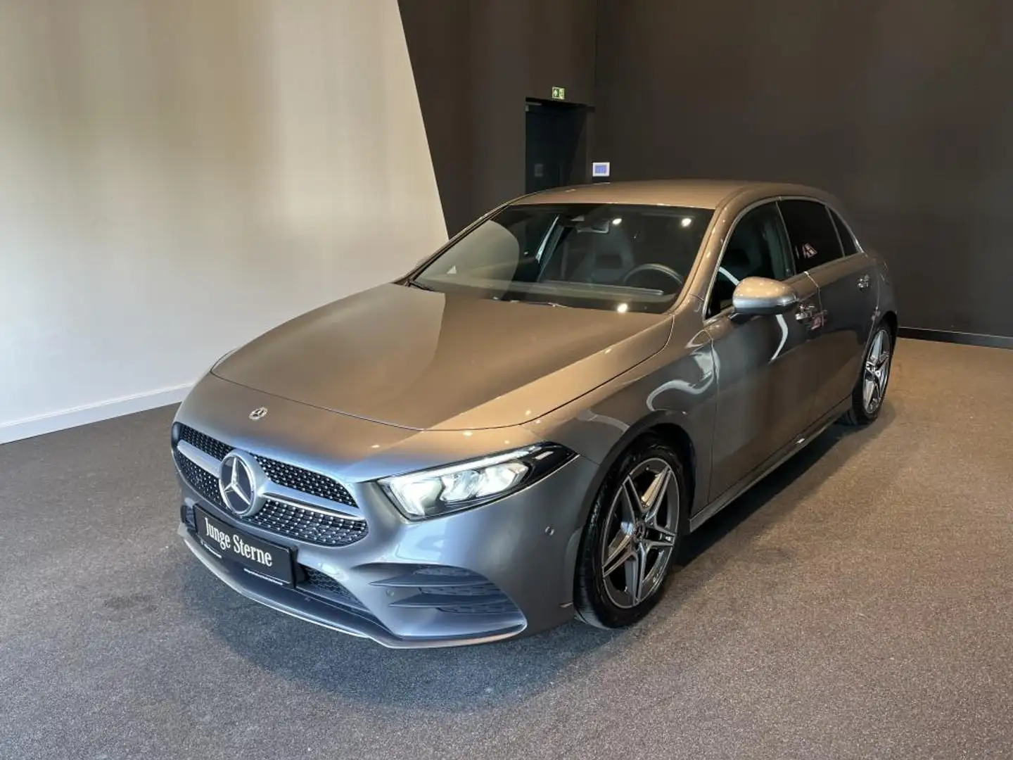 Mercedes-Benz A 200 AMG+MBUX+Distronic+Kamera+Ambiente+SHZ Gris - 1