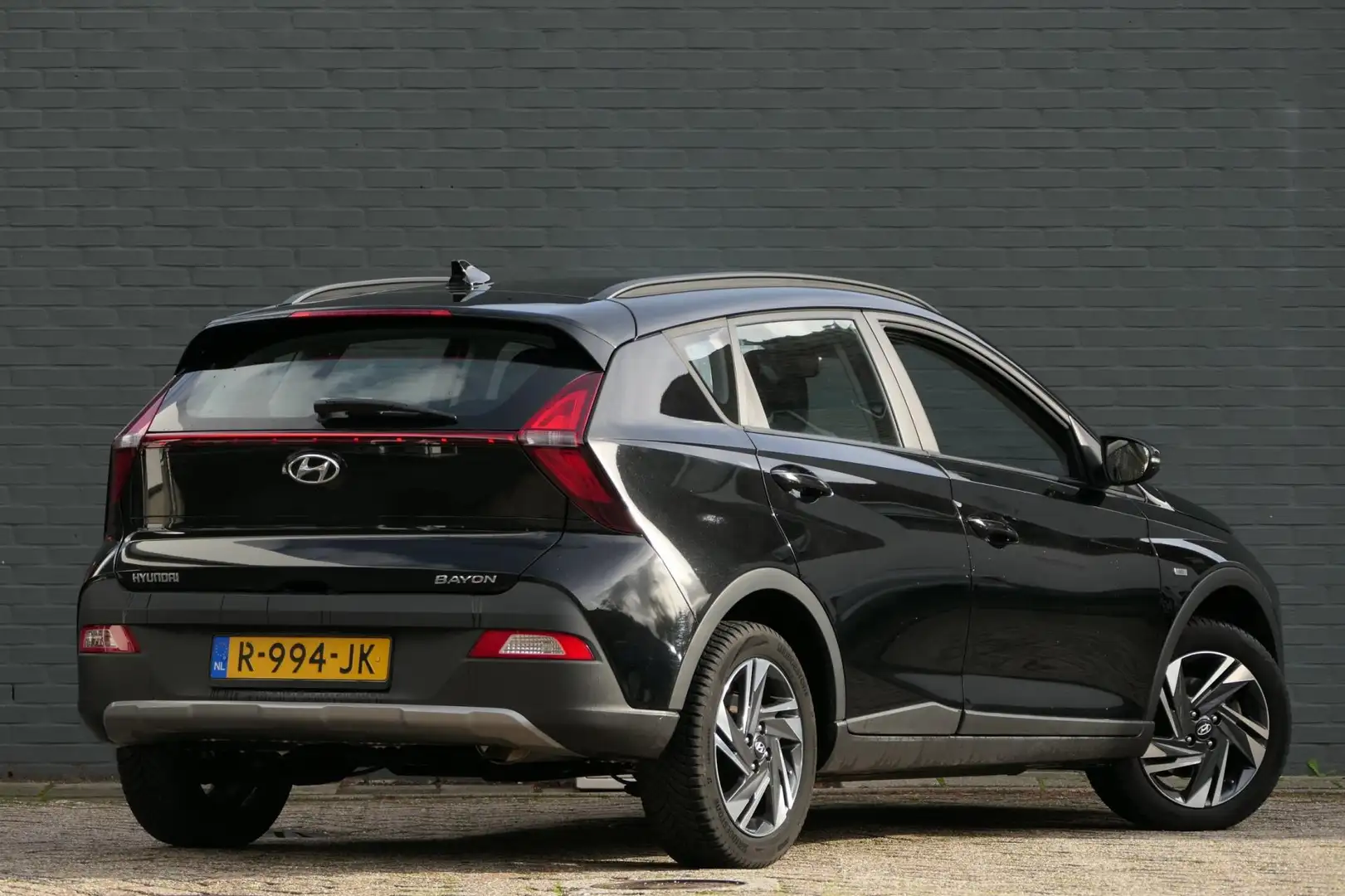 Hyundai BAYON 1.0 T-GDI Comfort Smart Navigatie | Carplay | Came Zwart - 2