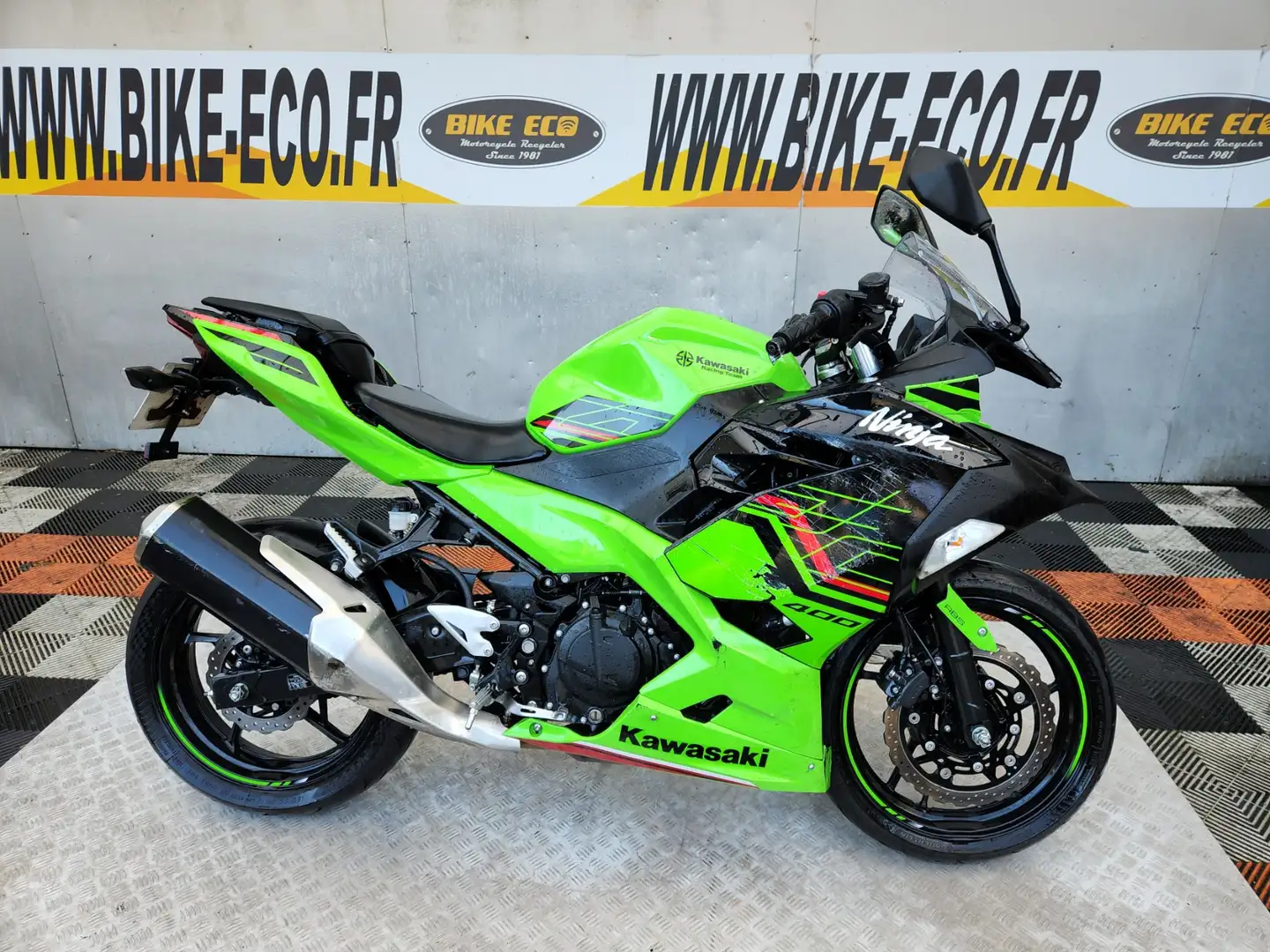 Kawasaki Ninja 400 Verde - 1