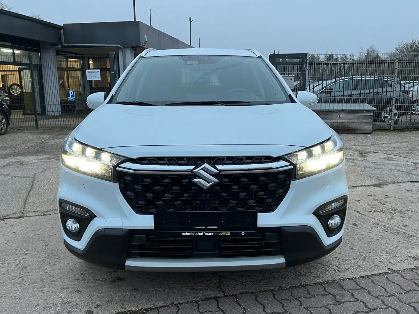 Suzuki (SX4) S-Cross 1.4 BOOSTERJET Hybrid Comfort Blanc - 2