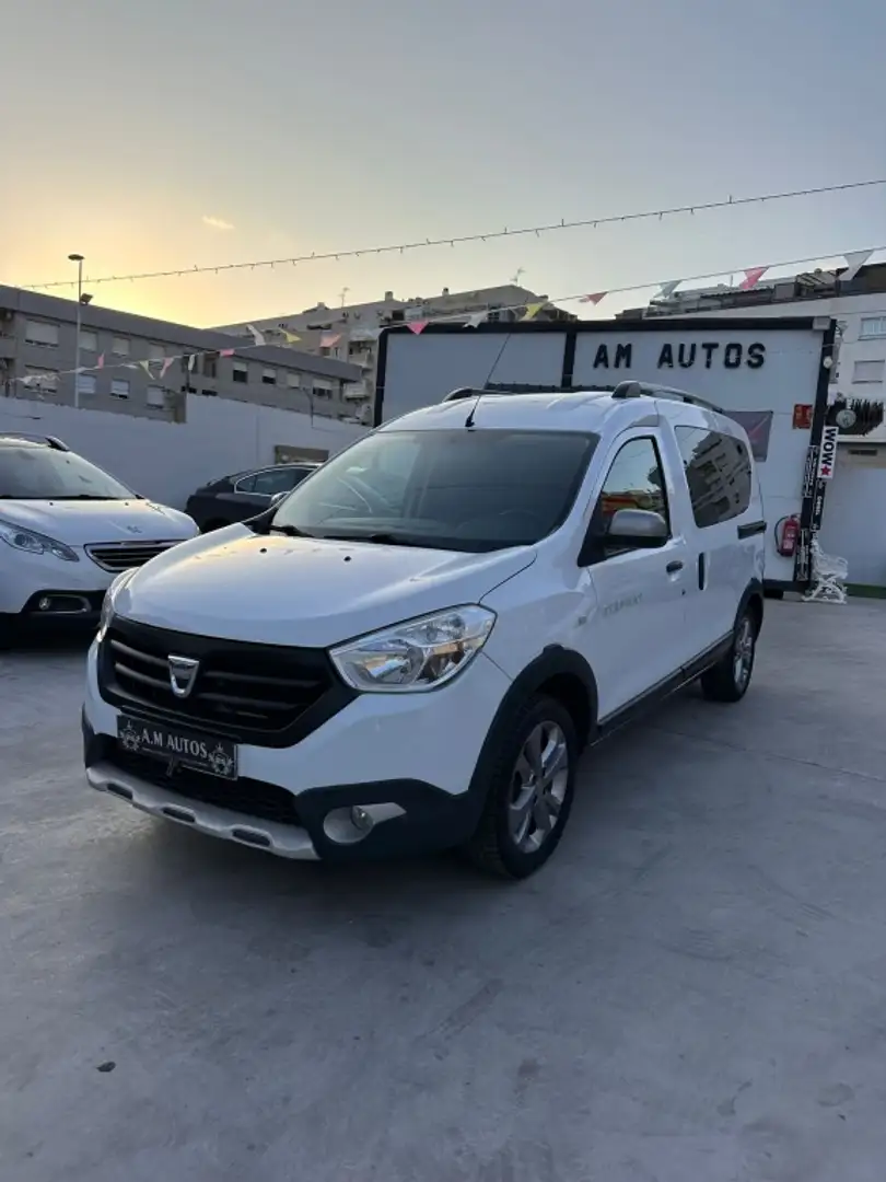 Dacia Dokker Monovolumen Manual de 5 Puertas Bílá - 1