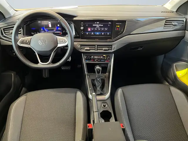 Volkswagen Polo view 8