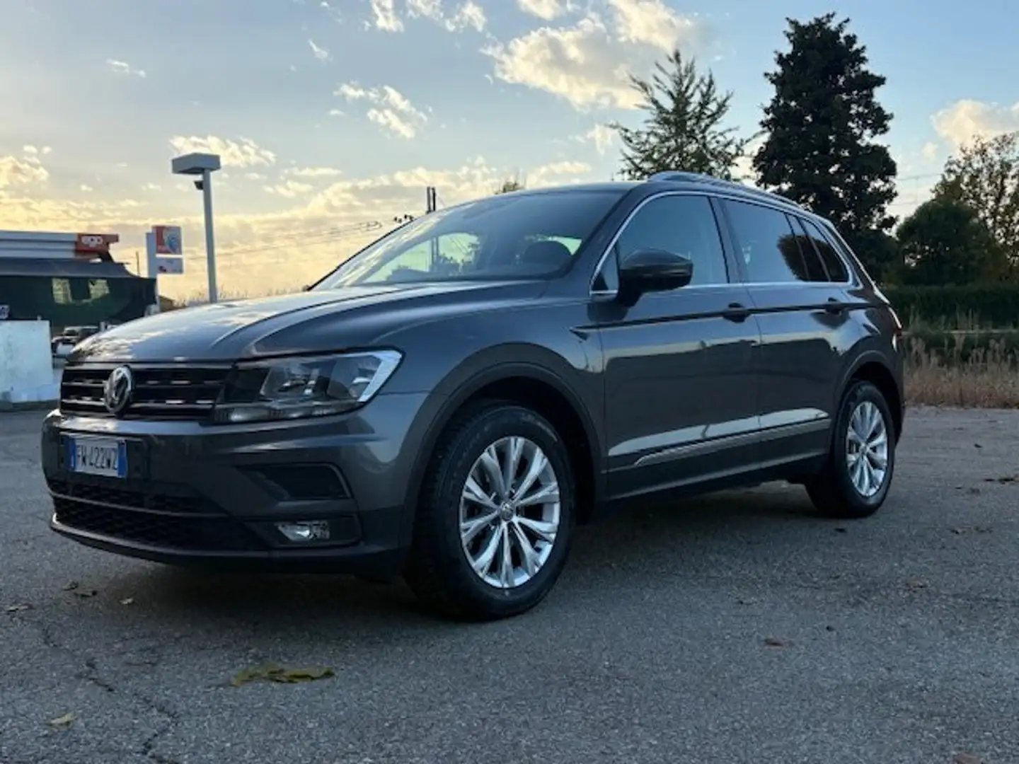 Volkswagen Tiguan Tiguan II 2016 2.0 tdi Advanced 150cv dsg Gris - 1