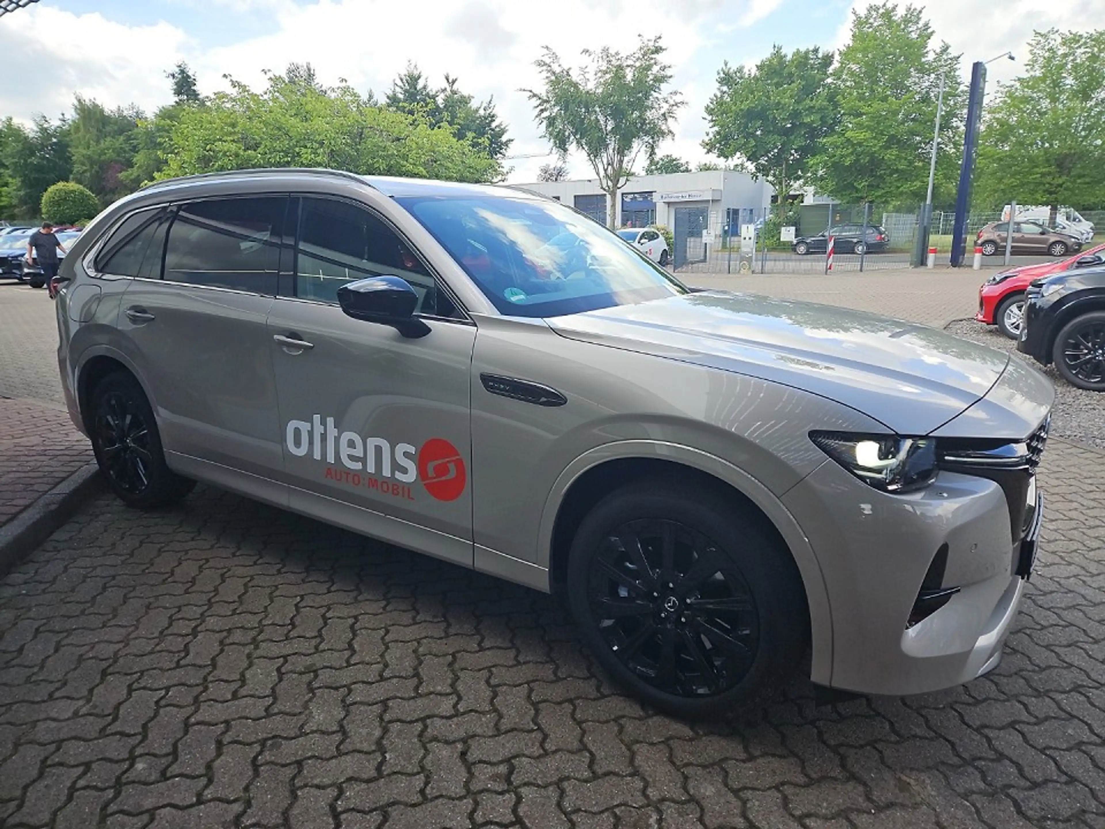 Mazda CX-80 2,5i PHEV Homura Plus 7-Sitzer — photo 4