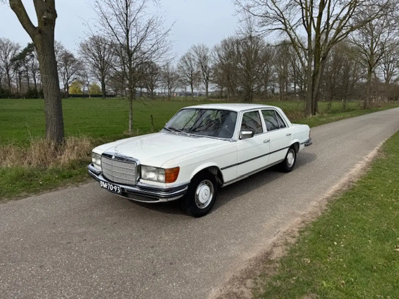 Mercedes-Benz S 280 S handbak 1972, foto 1