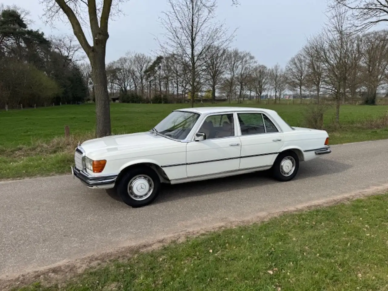 Mercedes-Benz S 280 S handbak 1972, foto 2