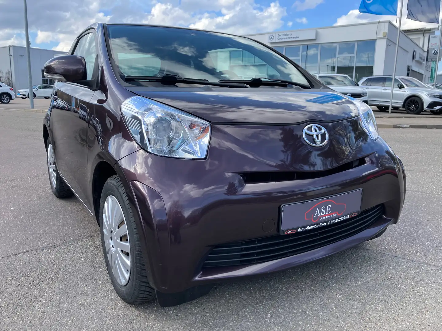 Toyota iQ Basis Braun - 2
