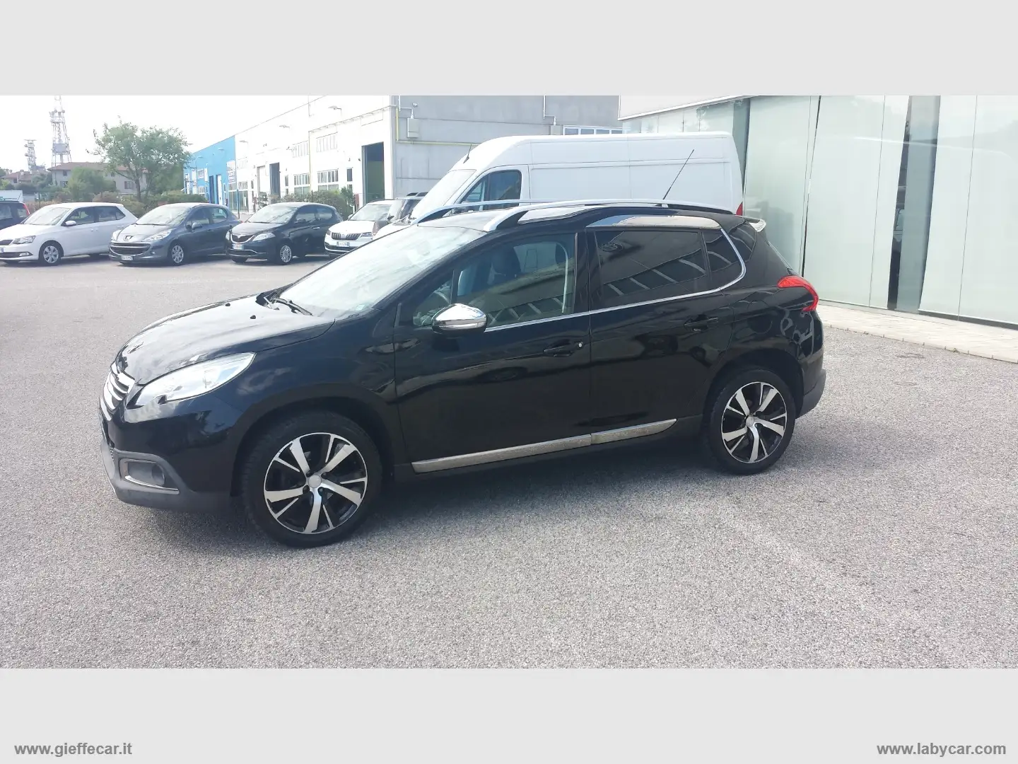 Peugeot 2008 BlueHDi 100 S&S Allure NAVI SAT Nero - 1